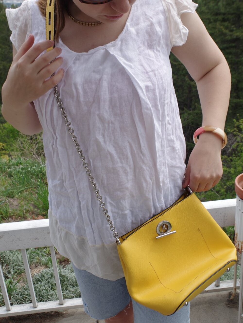 Ladies New Yellow Purse By Sondra Roberys Squared